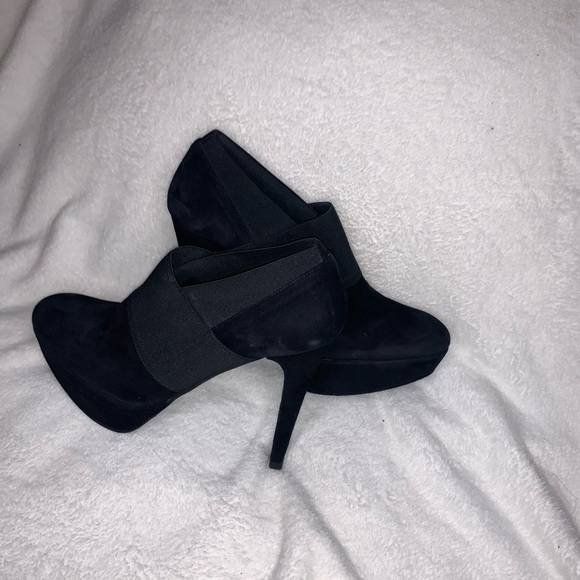 Stuart Weitzman Wrap It Up booties - Picture 7 of 8